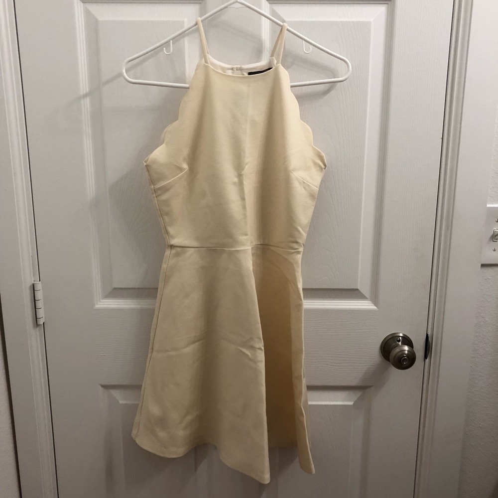 Off-White/beige Scalloped Circle Skirt Dress